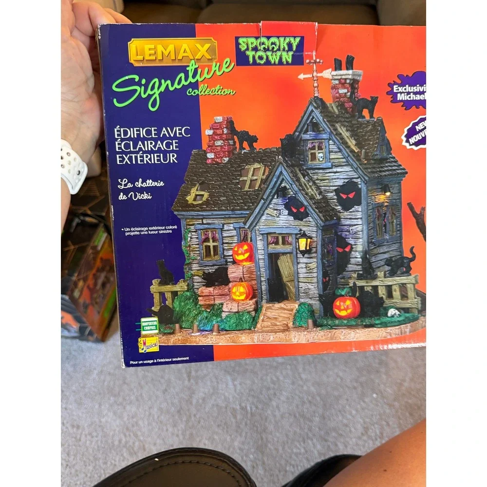 Lemax Spooky Town Vickys Cattery Halloween Village House 2005